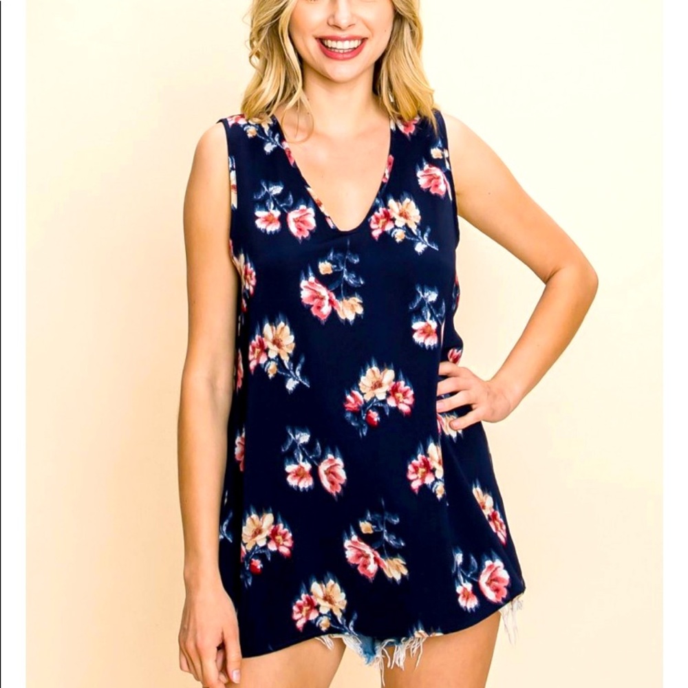 Women's Print Sleeveless V Neck Top